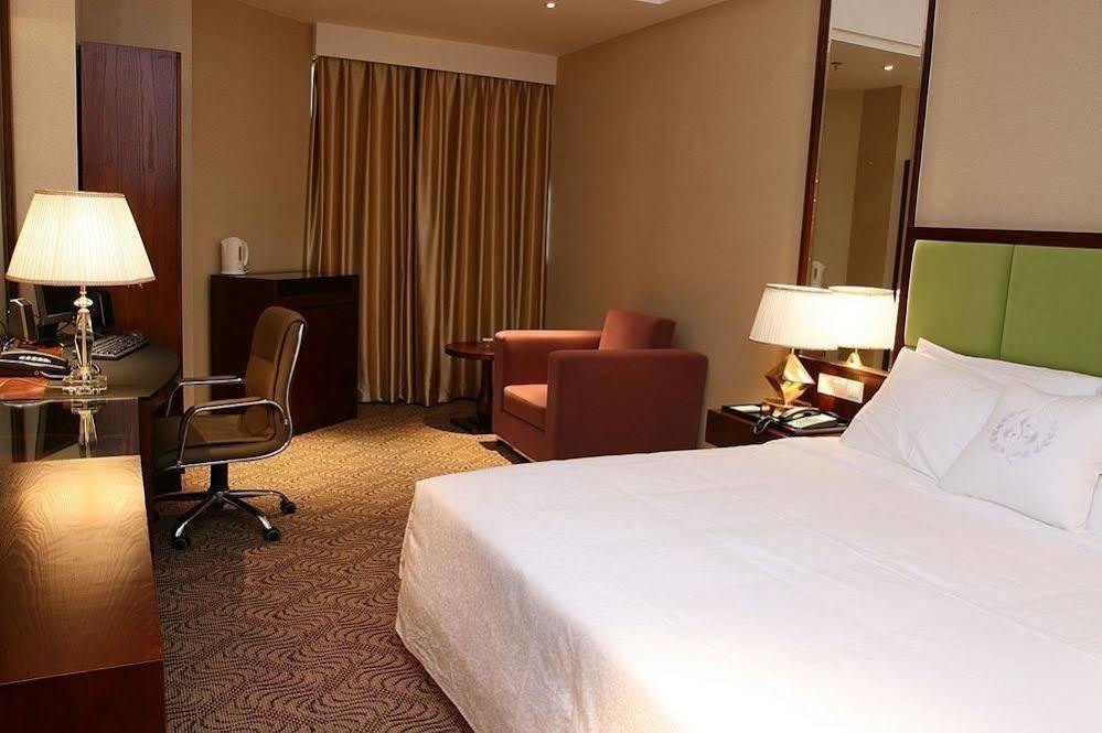 Lijing Grand Hotel City Center Liuzhou Exterior foto