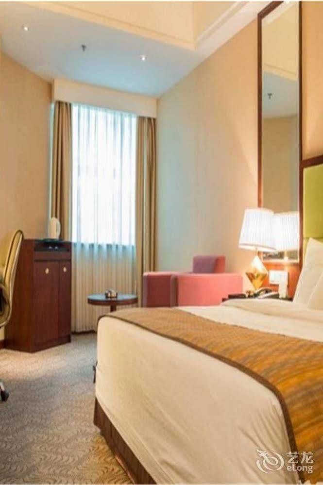 Lijing Grand Hotel City Center Liuzhou Exterior foto