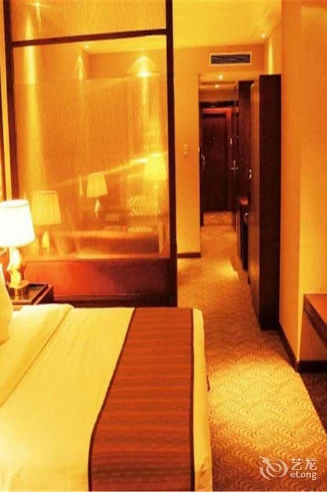 Lijing Grand Hotel City Center Liuzhou Exterior foto